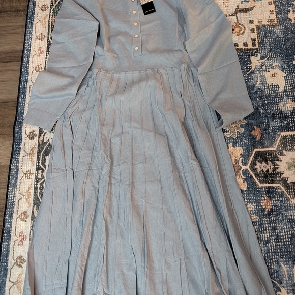 Chic Light Blue Button-Up Blouse - Picture 3 of 6